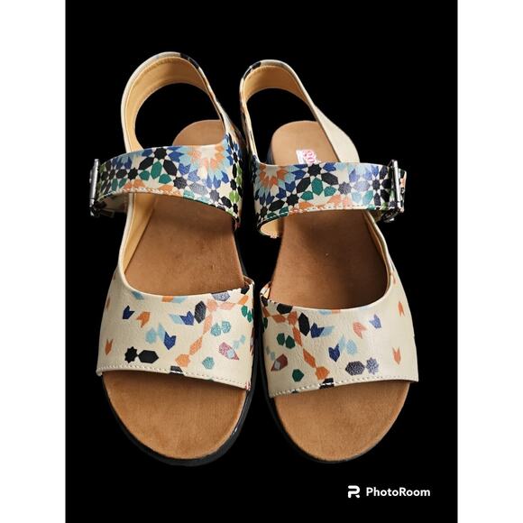 Goby 38 Multicolor Adjustable Strap Slingback Peep Toe Sandals Turkey US 6.5 NEW - Picture 1 of 3